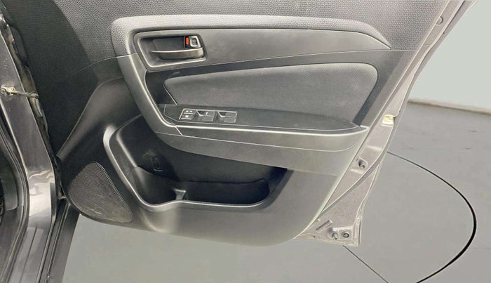 2021 Maruti Vitara Brezza VXI, Petrol, Manual, 68,922 km, Driver Side Door Panels Control