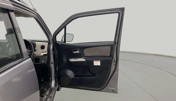 2015 Maruti Wagon R 1.0 LXI CNG, CNG, Manual, 1,18,657 km, RHS Front Door