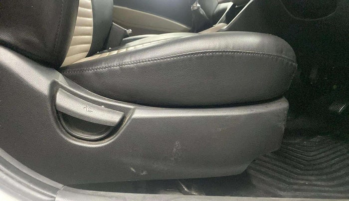 2019 Hyundai Grand i10 SPORTZ 1.2 KAPPA VTVT, Petrol, Manual, 33,184 km, Driver Side Adjustment Panel