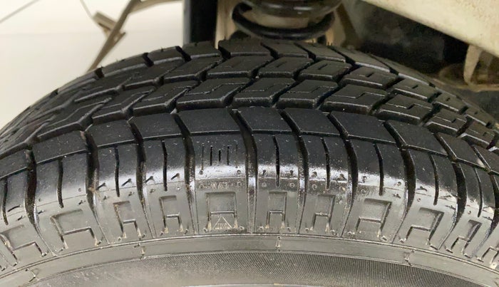 2018 Maruti Eeco 5 STR WITH A/C+HTR, CNG, Manual, 63,705 km, Right Rear Tyre Tread