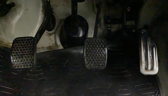 2018 Maruti Eeco 5 STR WITH A/C+HTR, CNG, Manual, 63,705 km, Pedals