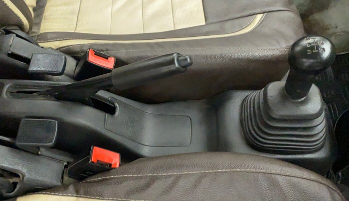 2018 Maruti Eeco 5 STR WITH A/C+HTR, CNG, Manual, 63,705 km, Gear Lever