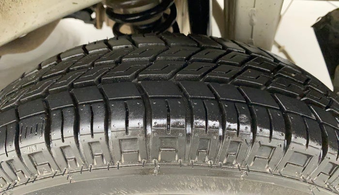 2018 Maruti Eeco 5 STR WITH A/C+HTR, CNG, Manual, 63,705 km, Left Rear Tyre Tread