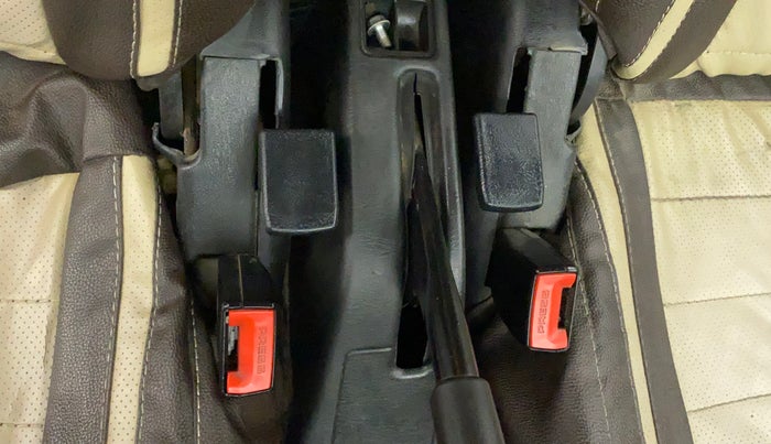 2018 Maruti Eeco 5 STR WITH A/C+HTR, CNG, Manual, 63,705 km, Driver Side Adjustment Panel