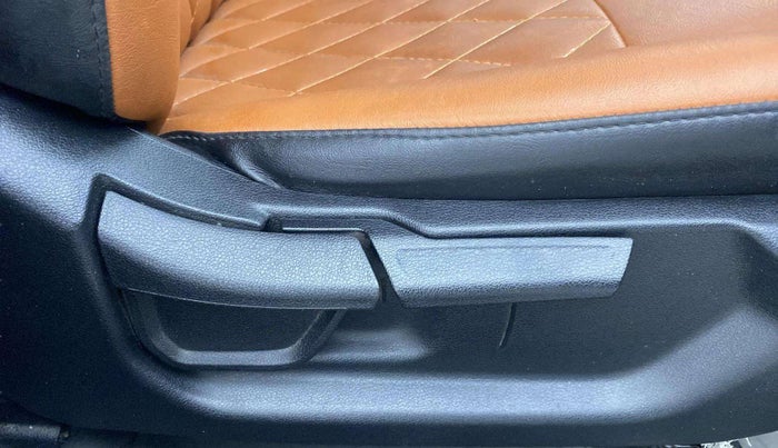 2022 Hyundai Creta E 1.5 PETROL, Petrol, Manual, 24,085 km, Driver Side Adjustment Panel