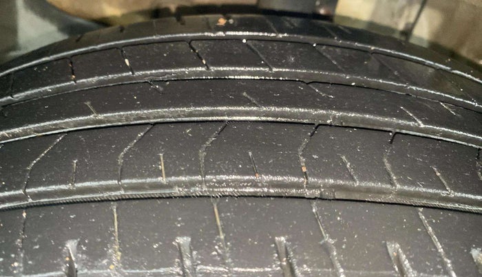 2022 Hyundai Creta E 1.5 PETROL, Petrol, Manual, 24,085 km, Left Front Tyre Tread