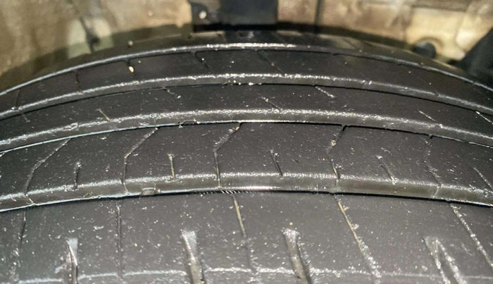2022 Hyundai Creta E 1.5 PETROL, Petrol, Manual, 24,085 km, Right Front Tyre Tread