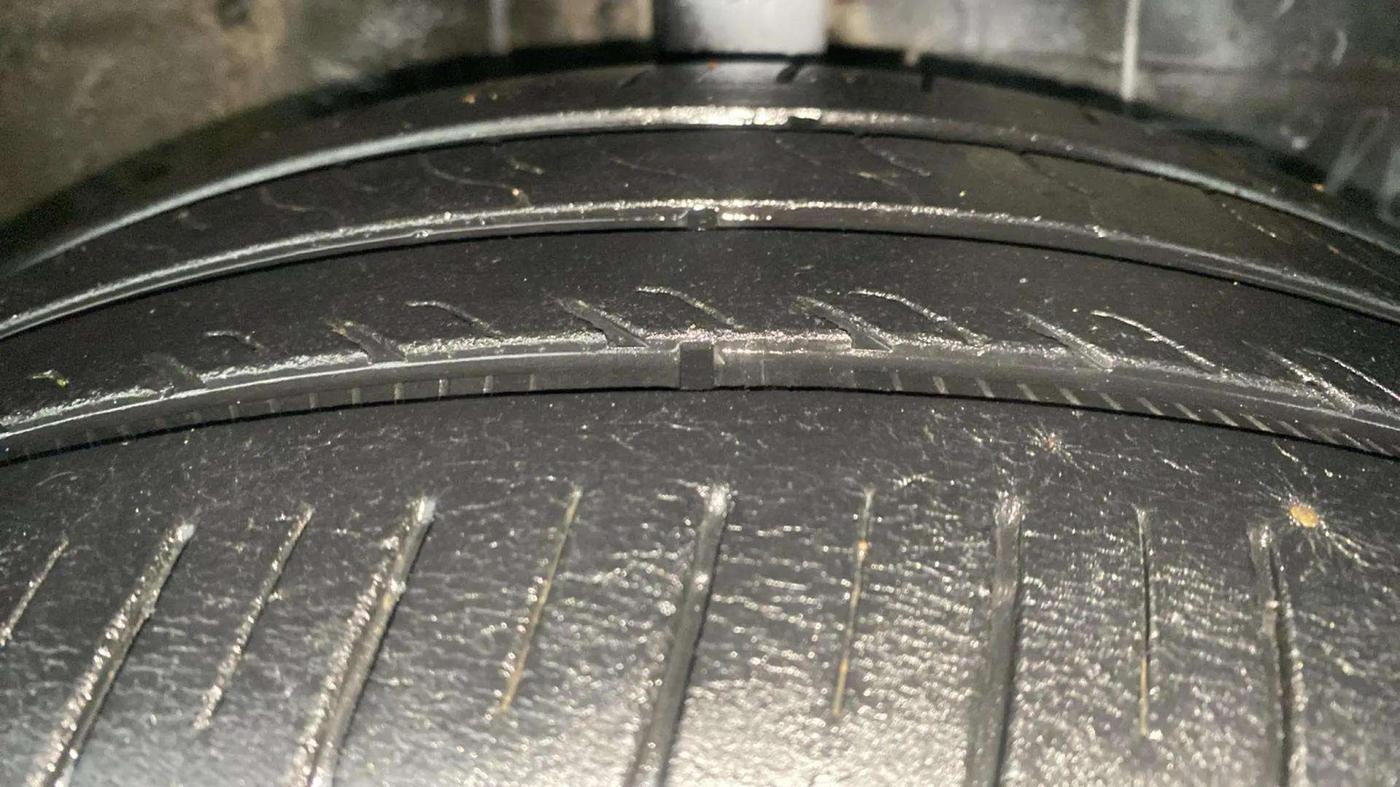 2013 Toyota Etios V, Petrol, Manual, 70,370 km, Right Front Tyre Tread