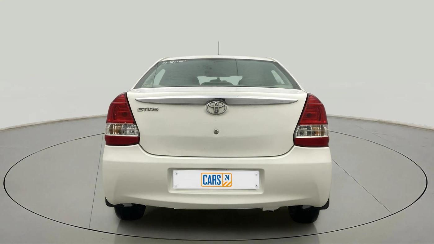 2013 Toyota Etios V, Petrol, Manual, 70,370 km, Back/Rear
