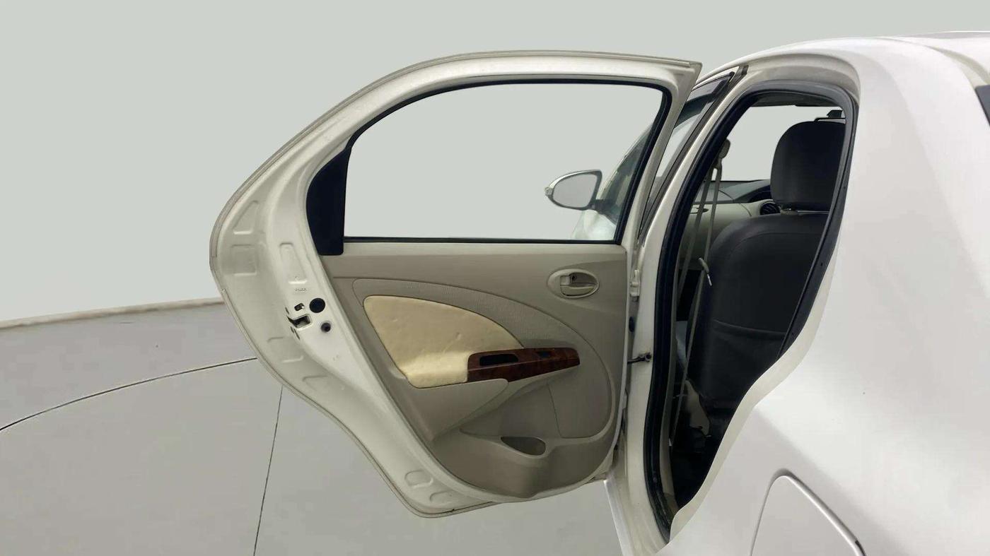 2013 Toyota Etios V, Petrol, Manual, 70,370 km, LHS Rear Door