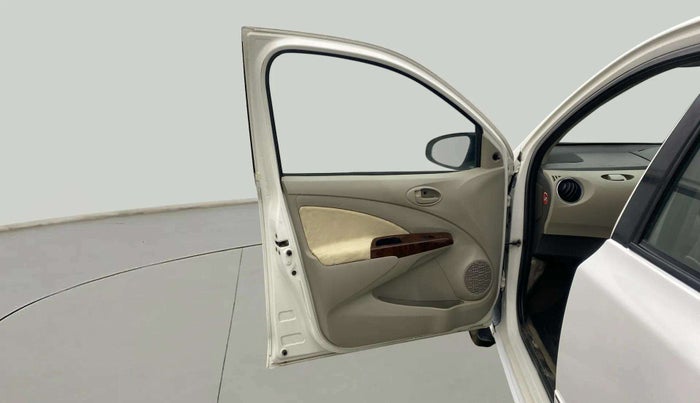 2013 Toyota Etios V, Petrol, Manual, 70,168 km, LHS Front Door