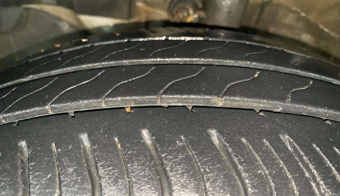 2018 Honda Amaze 1.2L I-VTEC V CVT, Petrol, Automatic, 33,040 km, Left Front Tyre Tread