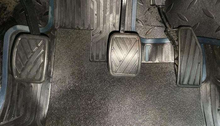 2023 Maruti Baleno ALPHA PETROL 1.2, Petrol, Manual, 15,536 km, Pedals