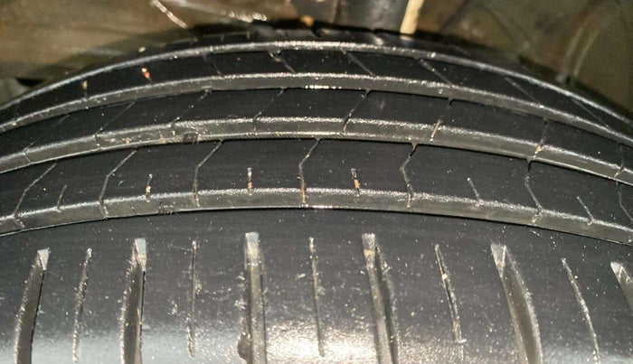 2023 Maruti Baleno ALPHA PETROL 1.2, Petrol, Manual, 15,536 km, Left Front Tyre Tread
