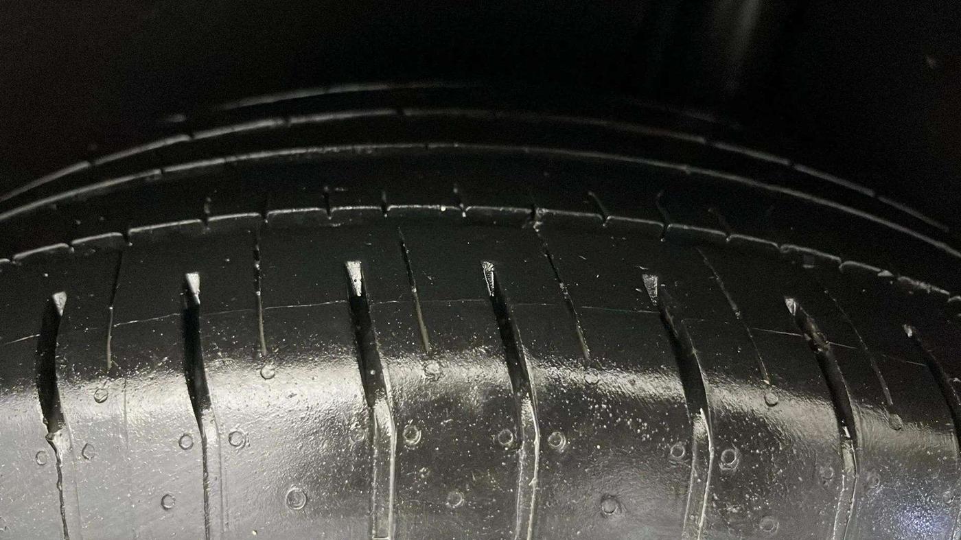 2016 Ford Ecosport TITANIUM 1.5L PETROL AT, Petrol, Automatic, 59,885 km, Left Rear Tyre Tread