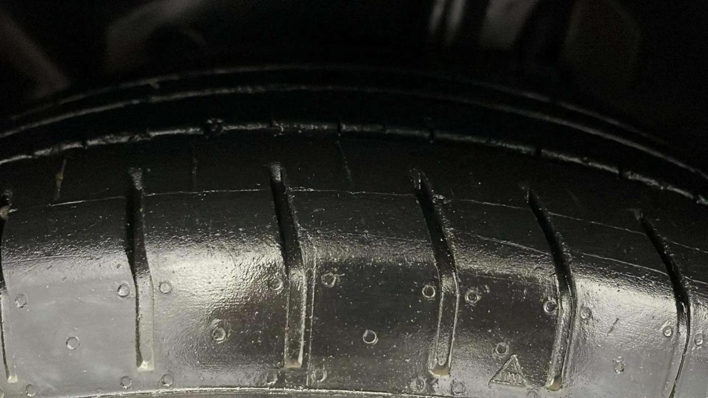 2016 Ford Ecosport TITANIUM 1.5L PETROL AT, Petrol, Automatic, 59,885 km, Left Front Tyre Tread