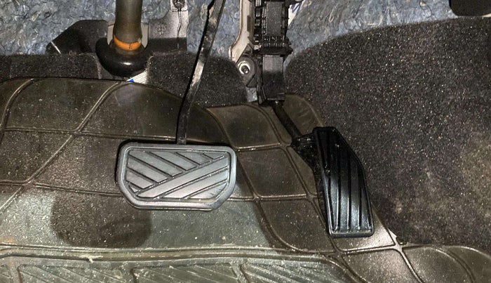 2018 Maruti Baleno ZETA CVT PETROL 1.2, Petrol, Automatic, 80,073 km, Pedals