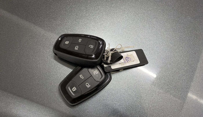 2023 Tata NEXON XZ PLUS DIESEL (L), Diesel, Manual, 60,237 km, Key Close Up