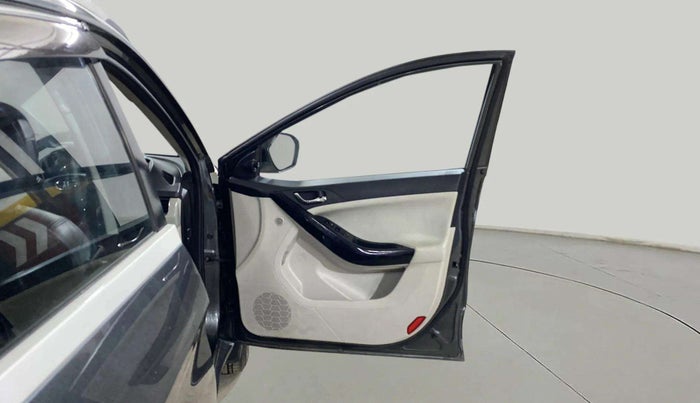 2023 Tata NEXON XZ PLUS DIESEL (L), Diesel, Manual, 60,237 km, RHS Front Door