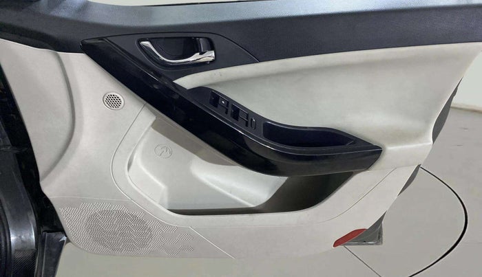 2023 Tata NEXON XZ PLUS DIESEL (L), Diesel, Manual, 60,237 km, Driver Side Door Panels Control