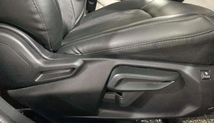 2023 Tata NEXON XZ PLUS DIESEL (L), Diesel, Manual, 60,237 km, Driver Side Adjustment Panel