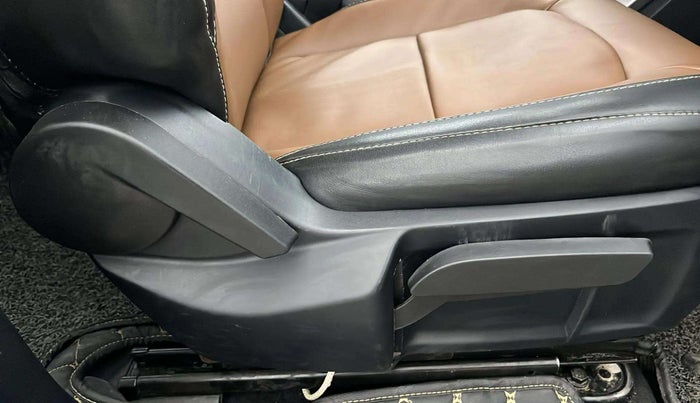 2021 Tata Harrier XT 2.0L KRYOTEC, Diesel, Manual, 50,375 km, Driver Side Adjustment Panel