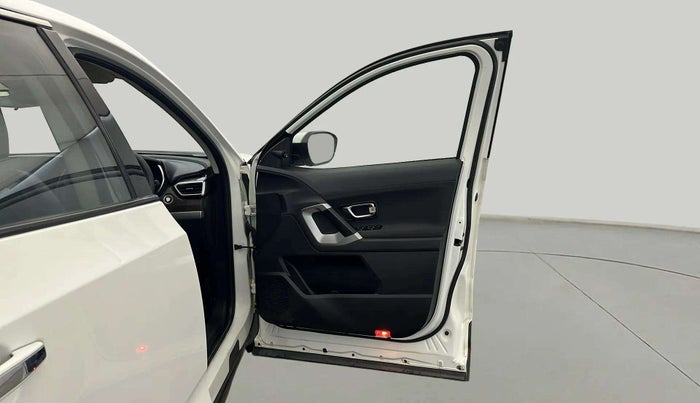 2021 Tata Harrier XT 2.0L KRYOTEC, Diesel, Manual, 50,375 km, RHS Front Door