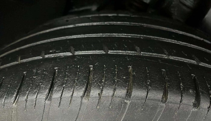 2021 Tata Harrier XT 2.0L KRYOTEC, Diesel, Manual, 50,375 km, Left Rear Tyre Tread