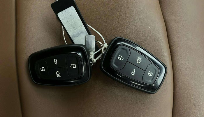 2021 Tata Harrier XT 2.0L KRYOTEC, Diesel, Manual, 50,375 km, Key Close Up