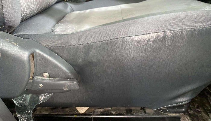 2018 Maruti Alto 800 LXI, Petrol, Manual, 53,534 km, Driver Side Adjustment Panel