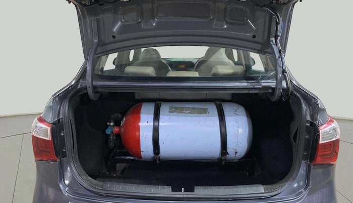2018 Hyundai Xcent E+, CNG, Manual, 94,924 km, Boot Inside