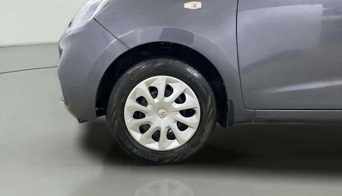 2018 Hyundai Xcent E+, CNG, Manual, 94,924 km, Left Front Wheel