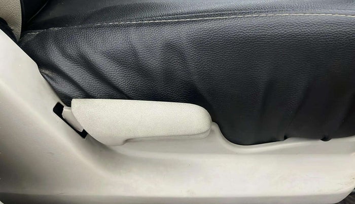 2014 Maruti Celerio ZXI, Petrol, Manual, 35,697 km, Driver Side Adjustment Panel