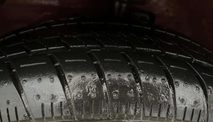 2014 Maruti Celerio ZXI, Petrol, Manual, 35,697 km, Left Front Tyre Tread