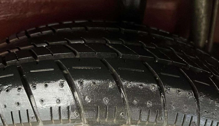 2014 Maruti Celerio ZXI, Petrol, Manual, 35,697 km, Left Rear Tyre Tread