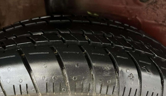 2014 Maruti Celerio ZXI, Petrol, Manual, 35,697 km, Right Rear Tyre Tread