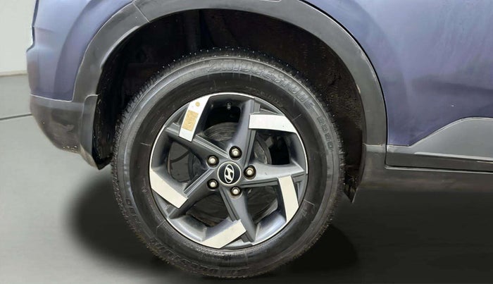 2020 Hyundai VENUE S 1.2, Petrol, Manual, 19,127 km, Right Front Wheel