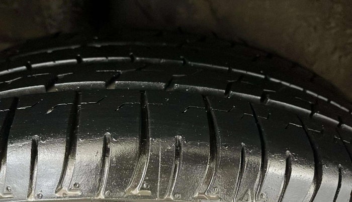 2020 Hyundai VENUE S 1.2, Petrol, Manual, 19,127 km, Right Rear Tyre Tread
