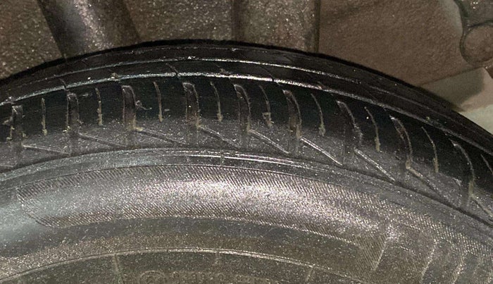 2021 Hyundai AURA S 1.2 CNG, CNG, Manual, 38,861 km, Left Rear Tyre Tread