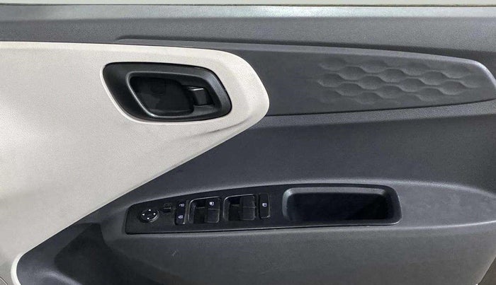 2021 Hyundai AURA S 1.2 CNG, CNG, Manual, 38,861 km, Driver Side Door Panels Control