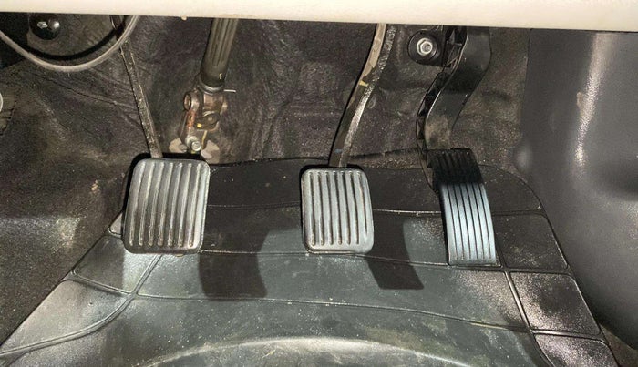 2021 Hyundai AURA S 1.2 CNG, CNG, Manual, 38,861 km, Pedals