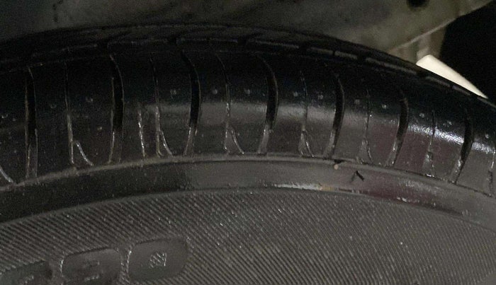 2013 Hyundai i10 ERA 1.1, Petrol, Manual, 63,950 km, Left Rear Tyre Tread
