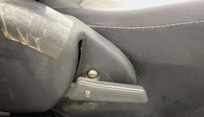2019 Maruti Alto 800 LXI, CNG, Manual, 61,023 km, Driver Side Adjustment Panel