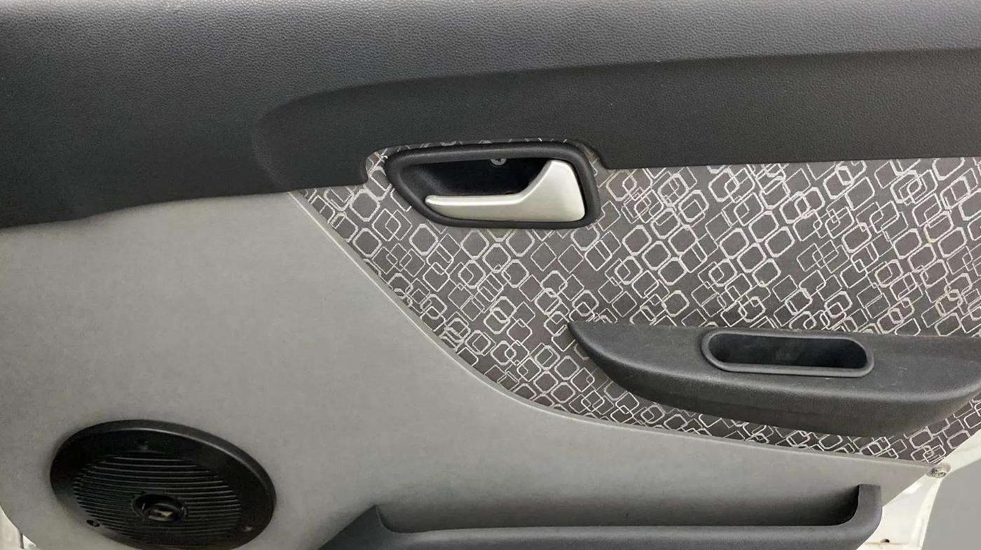 2019 Maruti Alto 800 LXI, CNG, Manual, 61,023 km, Driver Side Door Panels Control