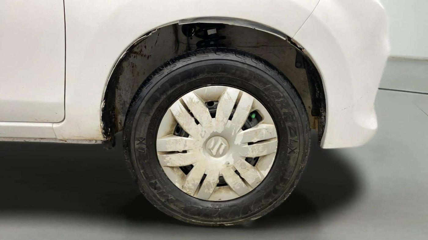 2019 Maruti Alto 800 LXI, CNG, Manual, 61,023 km, Right Front Wheel