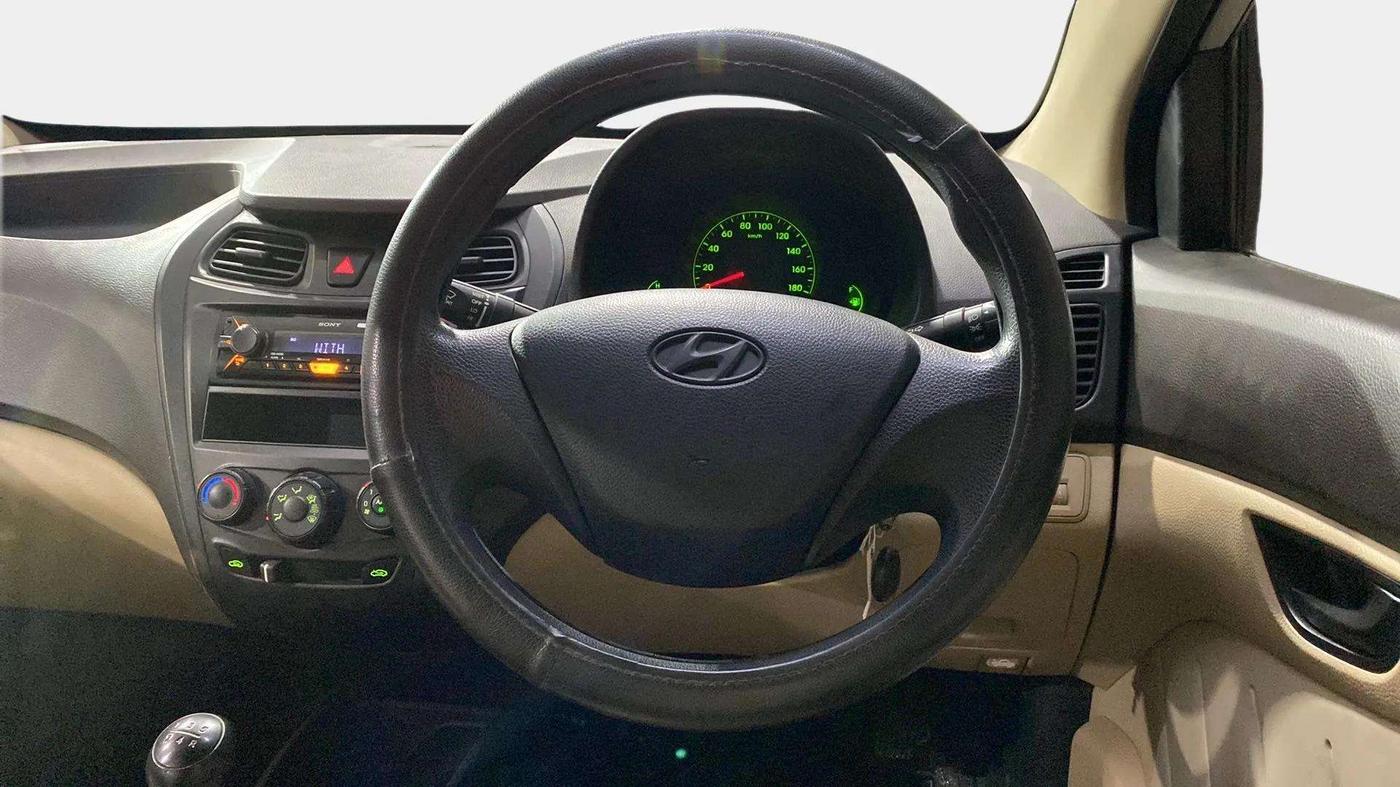 2015 Hyundai Eon D-LITE+, Petrol, Manual, 23,186 km, Steering Wheel Close Up