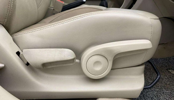 2018 Maruti Ciaz ALPHA 1.5 SHVS PETROL, Petrol, Manual, 63,662 km, Driver Side Adjustment Panel