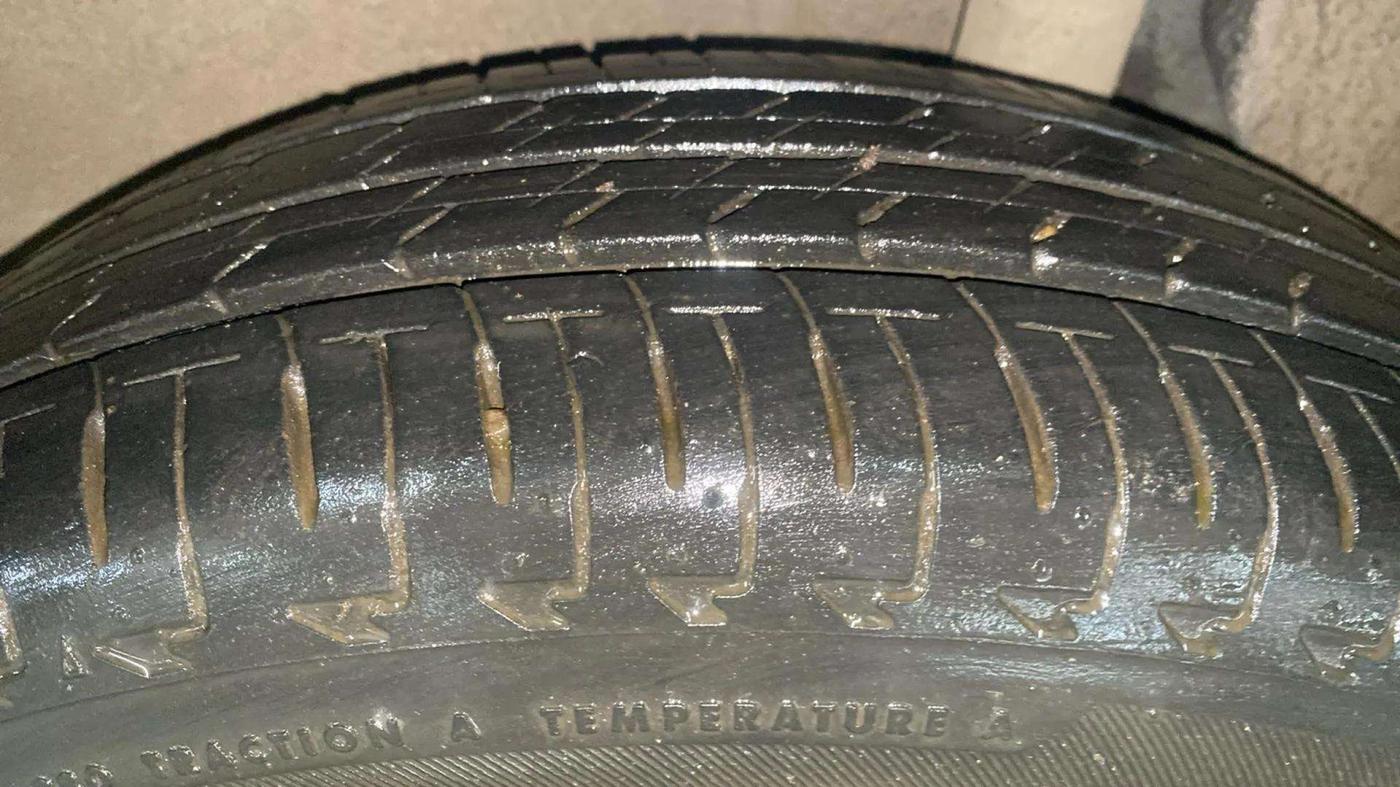 2021 Maruti IGNIS ZETA 1.2 AMT, Petrol, Automatic, 16,241 km, Left Rear Tyre Tread