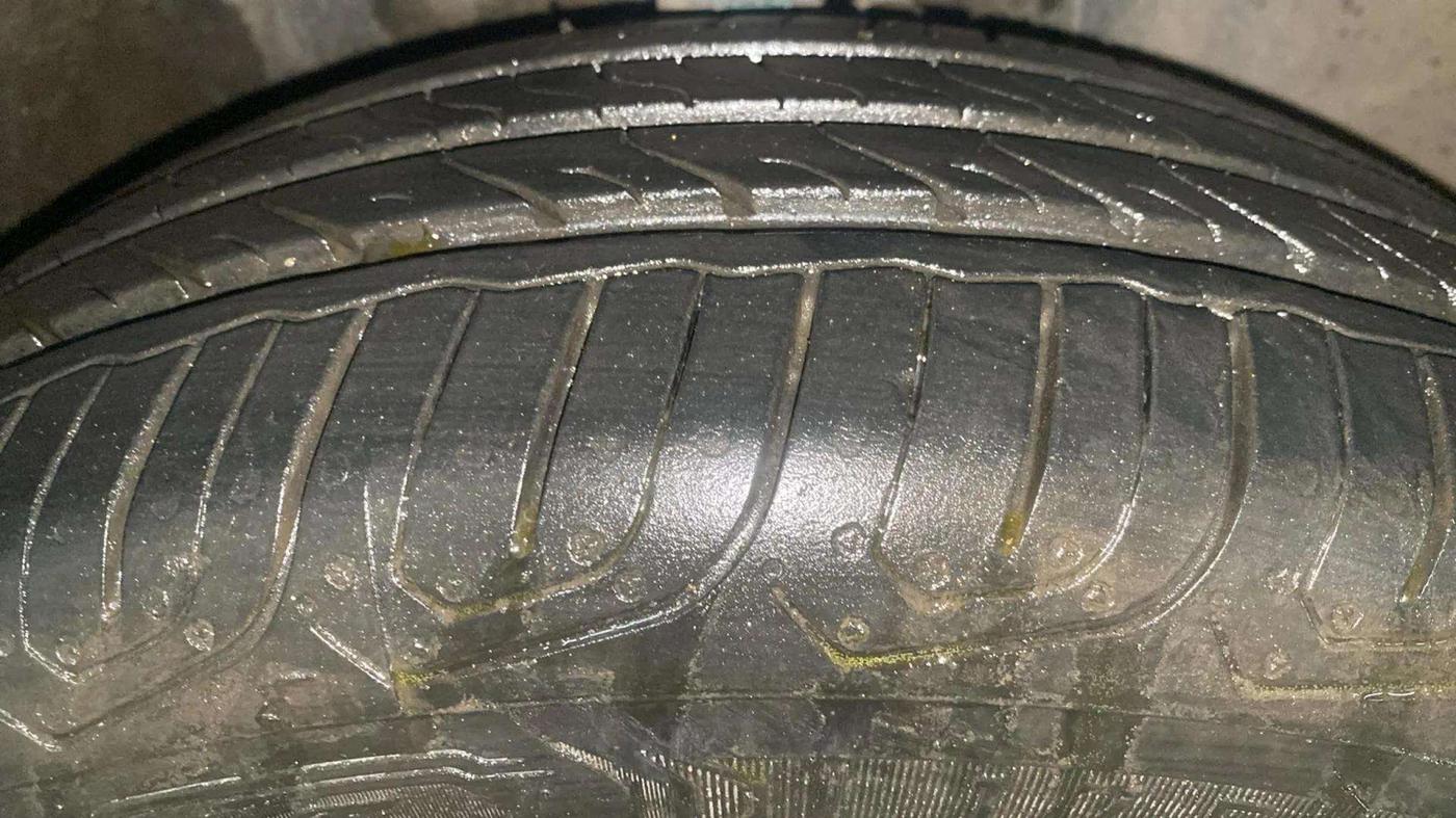 2021 Maruti IGNIS ZETA 1.2 AMT, Petrol, Automatic, 16,241 km, Right Front Tyre Tread