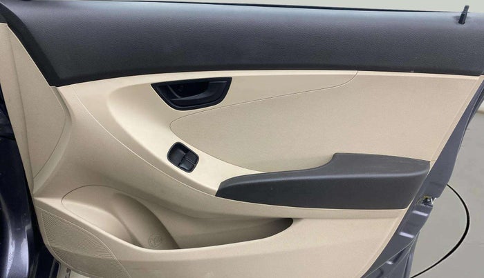 2017 Hyundai Eon ERA +, Petrol, Manual, 19,067 km, Driver Side Door Panels Control